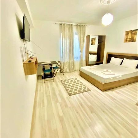 ヤシ Ipsilanti Houseアパートホテル エクステリア 写真