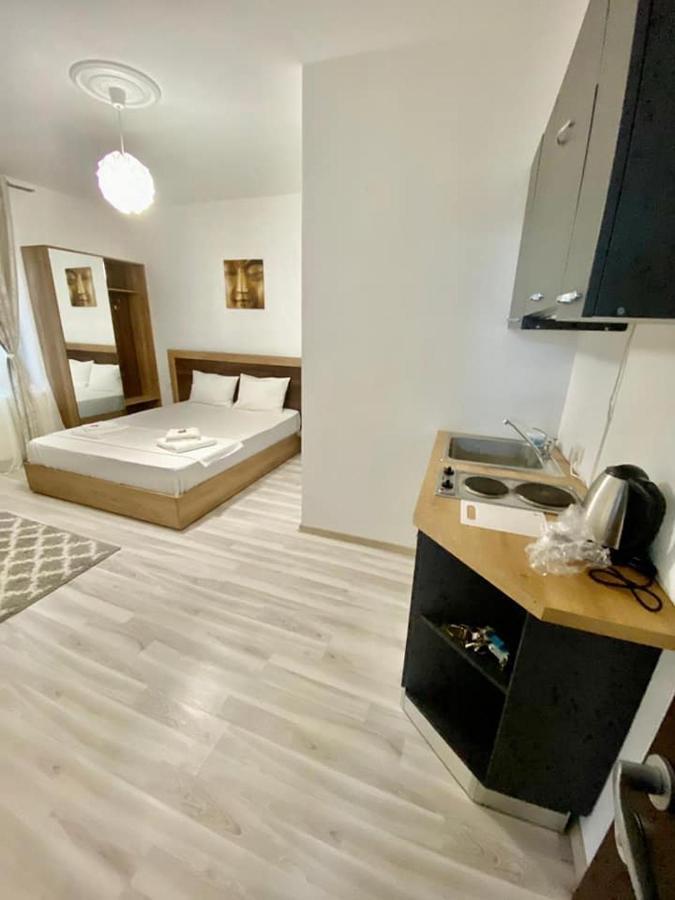 ヤシ Ipsilanti Houseアパートホテル エクステリア 写真